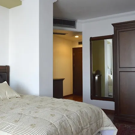 Hotel Duvet Center