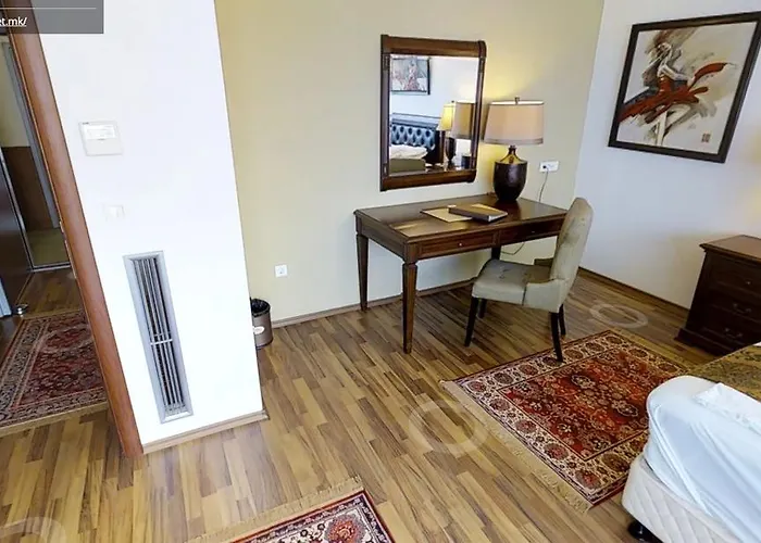 Отель Duvet Center 4*