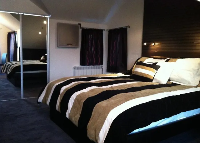 Отель Duvet Center